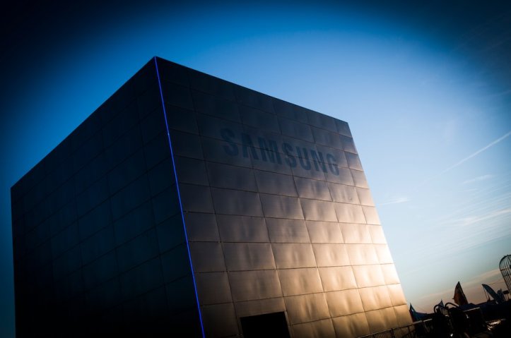 crr7awhweaaxnwj-jpg-large