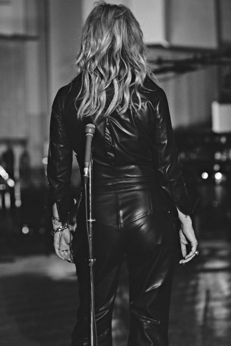 june-9-kate-moss-in-elvis-costume